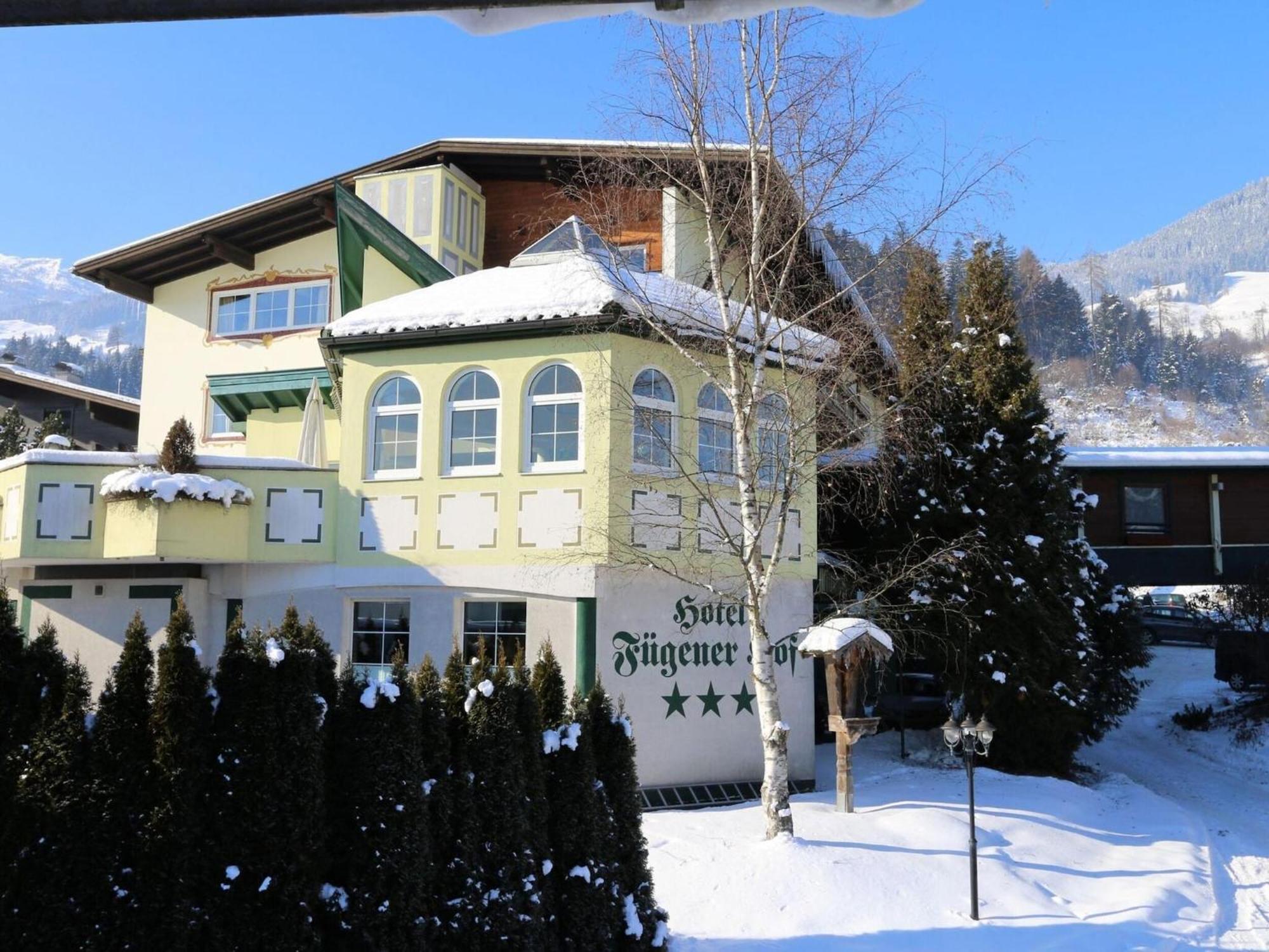 Apartment In Fuegen With A Garden Zewnętrze zdjęcie